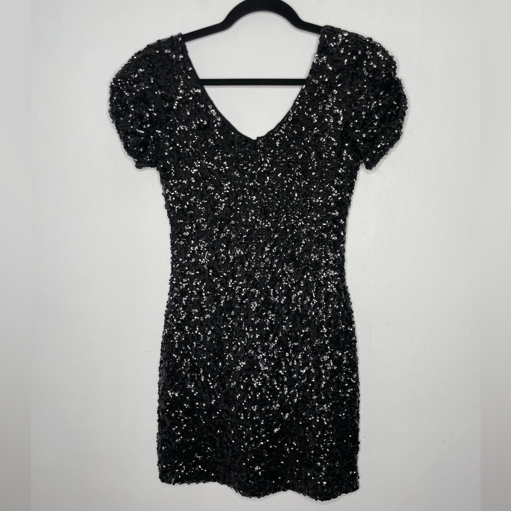 ONZE shop Montreal black sequins cocktail mini dress